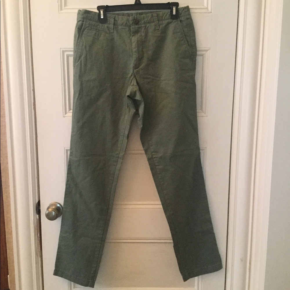 Men’s Gap khaki pants - never worn